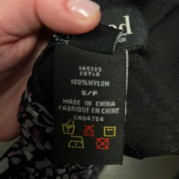 Pretty wrap-style top - Picture 9 of 9